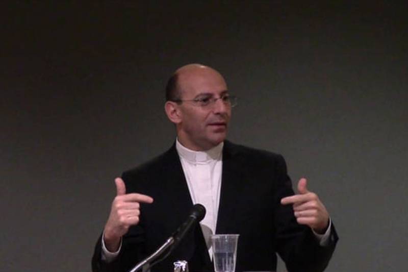 Re.Dr. Mitri Raheb's speech at the EdgeWood College-Madison, USA. 